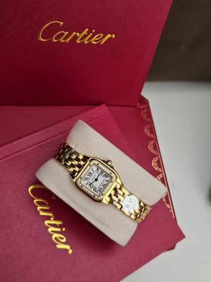 CARTIER
_PANTHÈRE DE CARTIER  SIZE 22MM WITH STONE BEZEL_
Swiss Movement🇨🇭
Water Resistant 💧
Sapphire Crystal 
Super Master Quality 
With Original Box 📦🛍️
For Price 👇 WhatsApp✅
0568585901 
0507557372
0552275751 Owner Zain 👌

Zain282
♥️♥️♥️