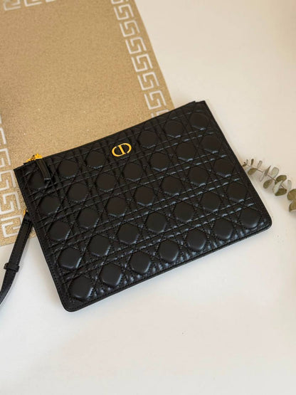 Dior Master❣️❣️
170 dhs🇦🇪🇦🇪

Zain134
♥️♥️♥️