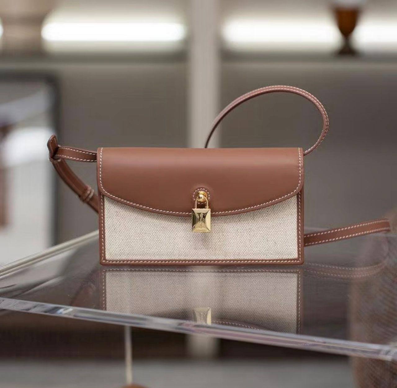 Loro Piana
95 dhs✅
Good-quality 

with box
🎁🎁🎁

Zain35
♥️♥️♥️