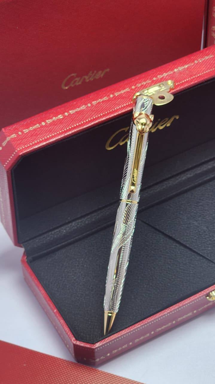 Cartier 
pen master quality 
with box and paper bag 
🎁🎁🎁

95 dhs💓


Zain59
♥️♥️♥️