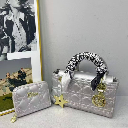 Dior
75 dhs💓

Zain232
♥️♥️♥️