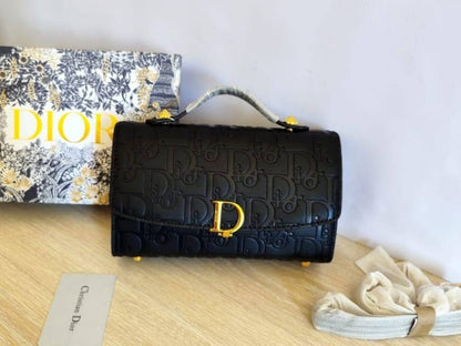 Bags

90 dhs🇦🇪

with box
🎁🎁🎁

size 23cm

Zain26
♥️♥️♥️