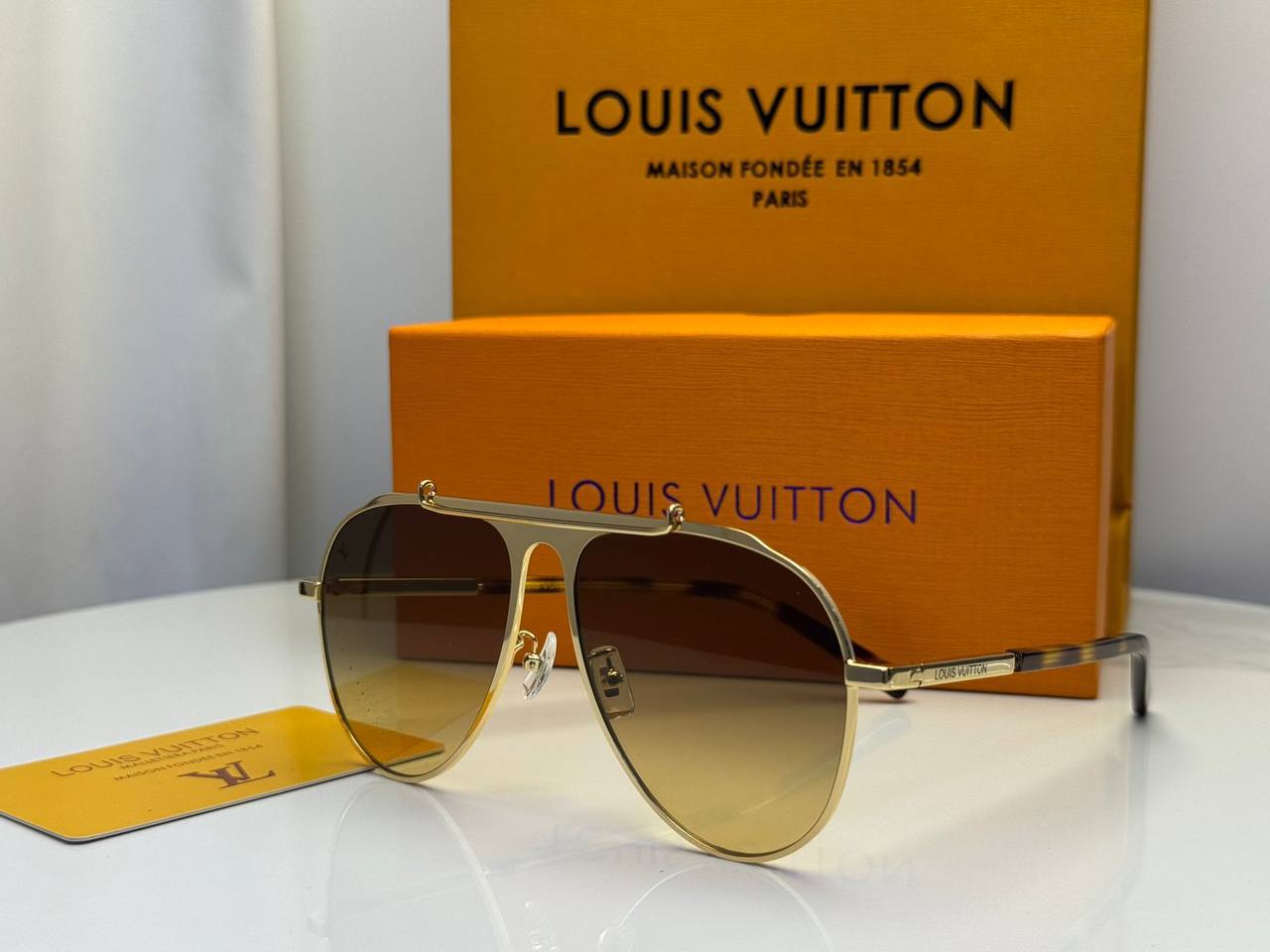 Sunglasses
75 dhs✅

Zain182
♥️♥️♥️
