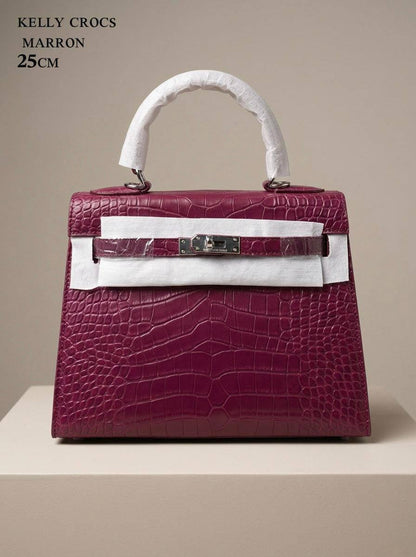 Hermes ᴋᴇʟʟʏ 
ᴡɪᴛʜout 📦 
ᴄʀᴏᴄᴏᴅɪʟᴇ ᴅᴇsɪɢɴ
sɪᴢᴇ:25ᴄᴍ
120 dhs💓

Zain56
♥️♥️♥️
