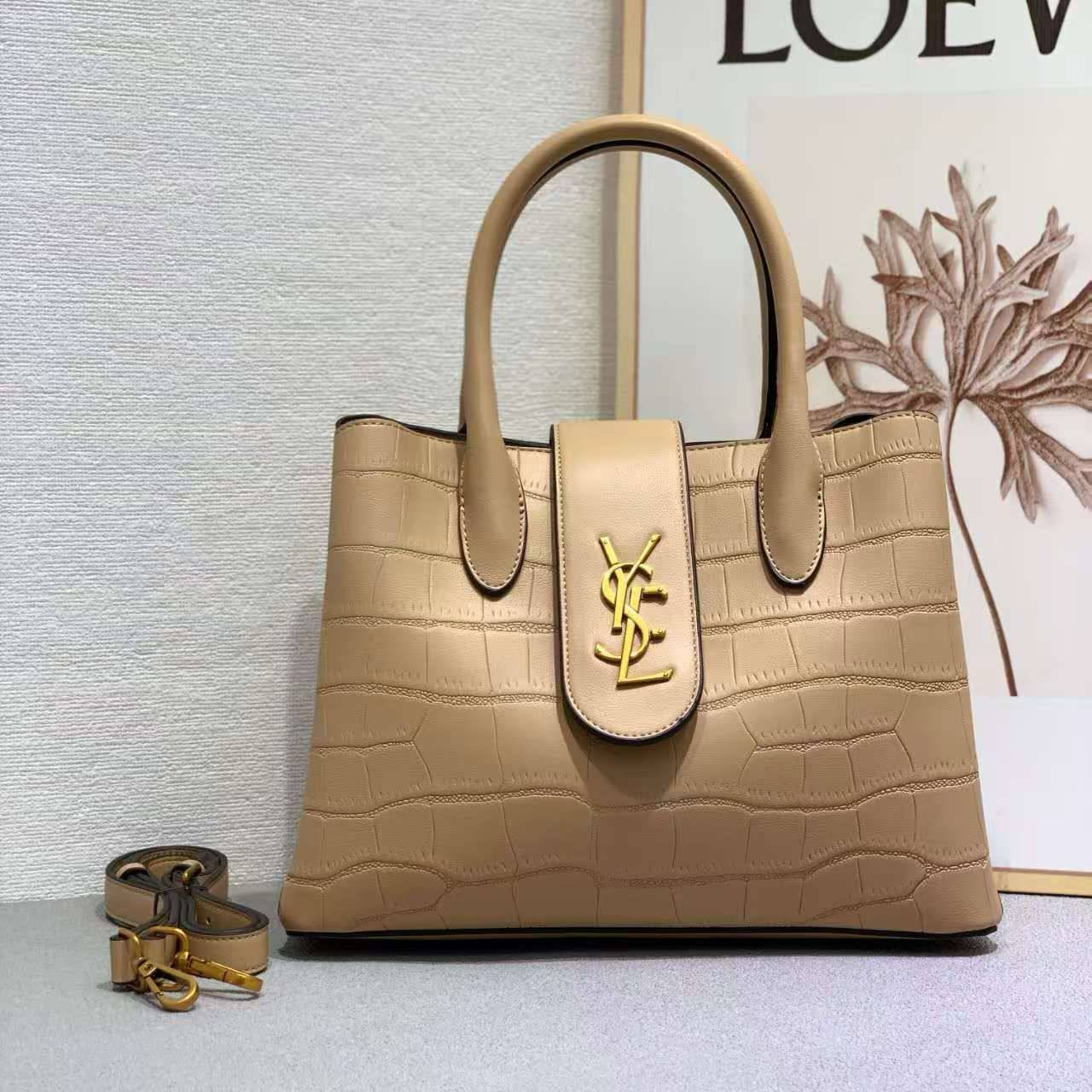 YSL 
GOOD QUALITY 
95 dhs🪙🖤

Zain200
♥️♥️♥️