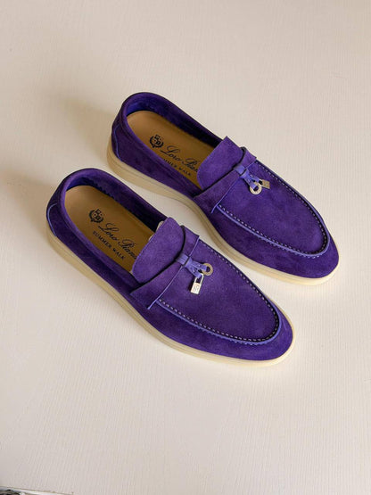 Loro Piana 
Summer Charms Walk❣️❤️
Super Master Quality
Size 36 to 41
450 dhs💓

Zain71
♥️♥️♥️