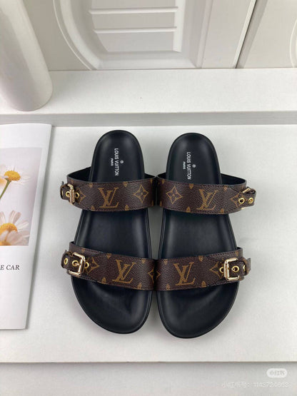 LV 
Sandal
Size 36-41
110 dhs💓

Zain145
♥️♥️♥️