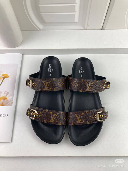 LV 
Sandal
Size 36-41
110 dhs💓

Zain145
♥️♥️♥️