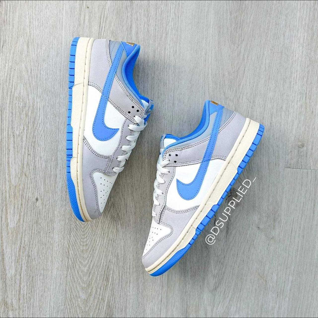 Dunk Low 
Size 36-46 
140 dhs🪙🌨️

Zain232
♥️♥️♥️