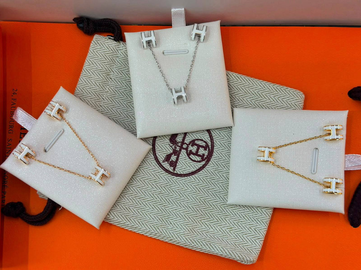 Hermes Set 💕
 Necklace Earrings

Master quality 

105 dhs🇦🇪🇦🇪 normal box 📦
120 dhs🇦🇪🇦🇪 master box 🎁

Zain48
♥️♥️♥️