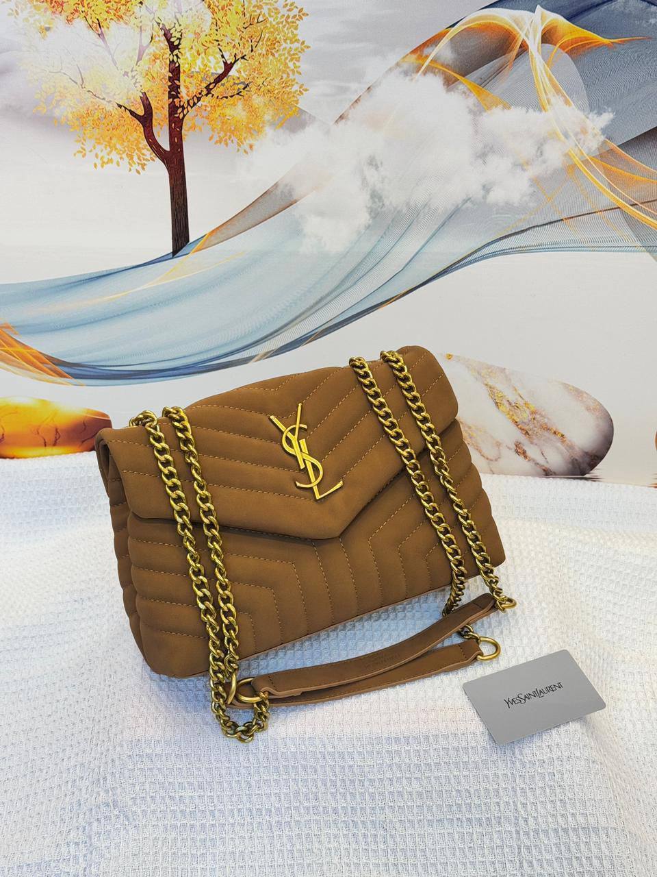 YSL
Best quality
With box’s
🎁🎁🎁

95 dhs🗽
size 26cm

Zain158
♥️♥️♥️