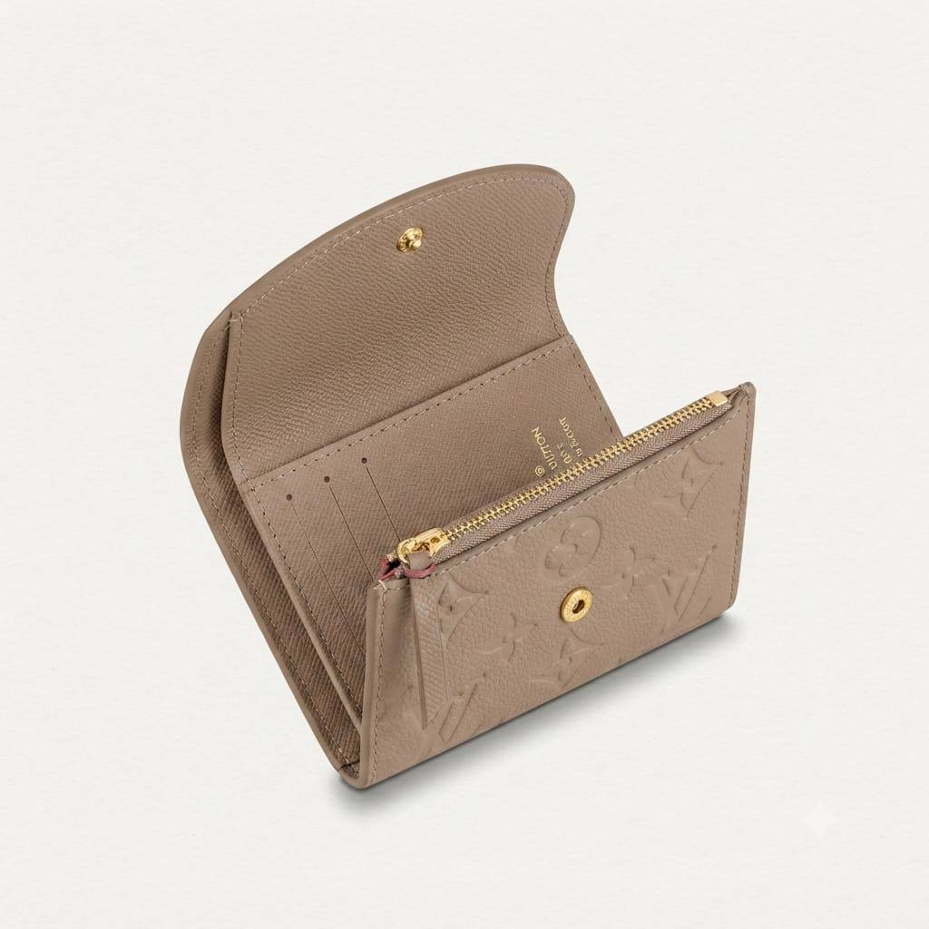LV
SMALL WALLET
ᴛʀɪ- ғᴏʟᴅ ᴢɪᴘᴘᴇʀ ᴀɴᴅ ᴄᴀʀᴅ
ᴇᴍᴘʀᴇɪɴᴛᴇ/ᴍᴏɴᴏɢʀᴀᴍ
ɢᴏʟᴅ ʜᴀʀᴅᴡᴀʀᴇ
sɪᴢᴇ : 12.5  cm
ᴡɪᴛʜ BOX

45 dhs✅

Zain31
♥️♥️♥️