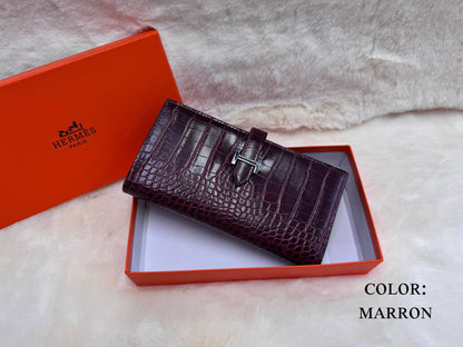 ʜᴇʀᴍᴇs WALLET
ɢᴏʟᴅ ʜᴀʀᴅᴡᴀʀᴇ
ᴡɪᴛʜʙᴏx
Crocs material
35 dhs💓

Zain56
♥️♥️♥️