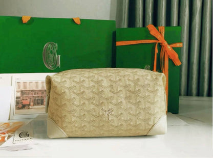 GOYARD 

HIGH QUALITY

 WITH BOX 🎁

90 dhs✅

Zain39
♥️♥️♥️