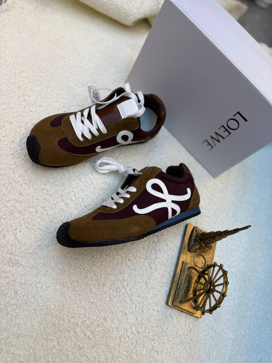 New. LOEWE  shoes

   Size  .  36.  to 41

140 dhs🪙🌨️

Zain80
♥️♥️♥️