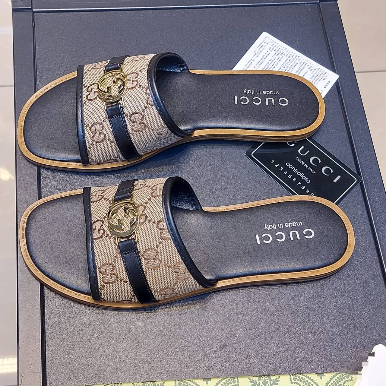 GUCCI 
☘️ *SIZE  36  to 41 ☘️                                                                                                       
180 dhs💓

Zain224
♥️♥️♥️