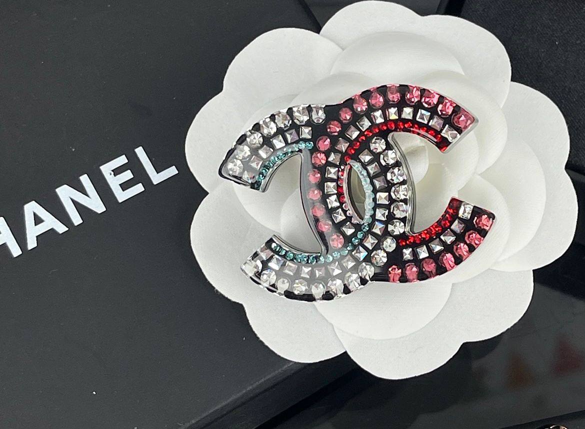 BROOCH 
90 dhs🪙💕

Zain89
♥️♥️♥️