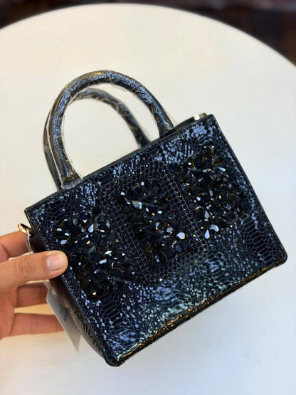 150 dhs

Zain175
♥️♥️♥️