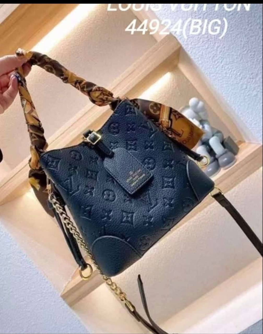 Bags

LV - Gucci - Bottega - Fendi
Dior - YSL

withbox 
🎁🎁🎁

110 dhs✅

Zain143
♥️♥️♥️