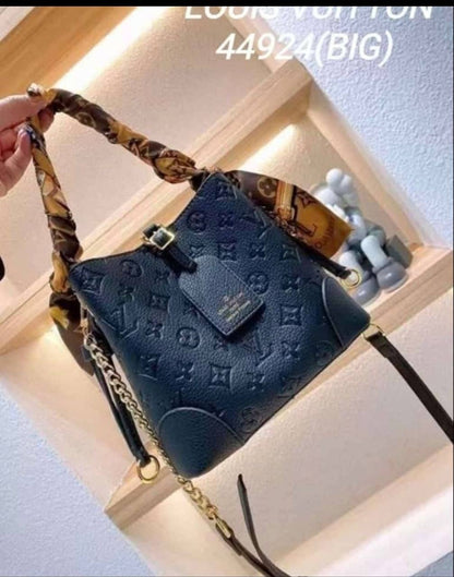 Bags

LV - Gucci - Bottega - Fendi
Dior - YSL

withbox 
🎁🎁🎁

110 dhs✅

Zain143
♥️♥️♥️