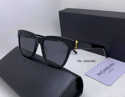 Ladies sunglasses 
70 dhs🇦🇪🇦🇪

Zain126
♥️♥️♥️