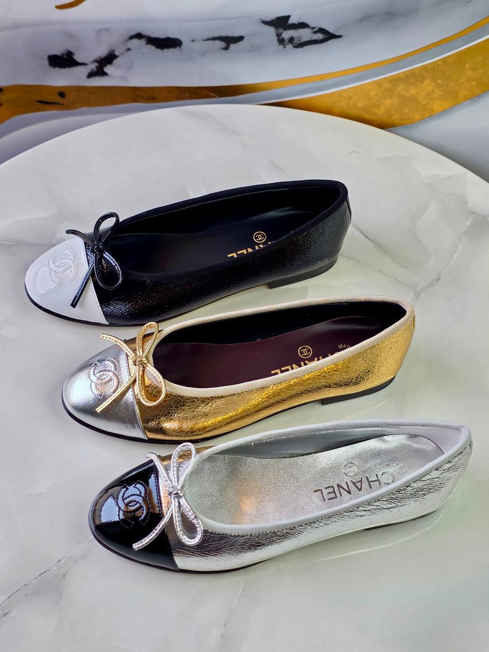 Chanel
Super *AAA* *+* Quality 💯 
With original packing🎁🎁
SIZE:36and42
450 dhs🇦🇪🇦🇪

Zain309
♥️♥️♥️