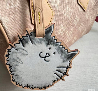 NEW✨LV✨
SUPER MASTER QUALITY🫶
WITH FULL PACKAGING🎁
SIZE::✨20CM✨
1150 dhs🪙💚

Zain254
♥️♥️♥️