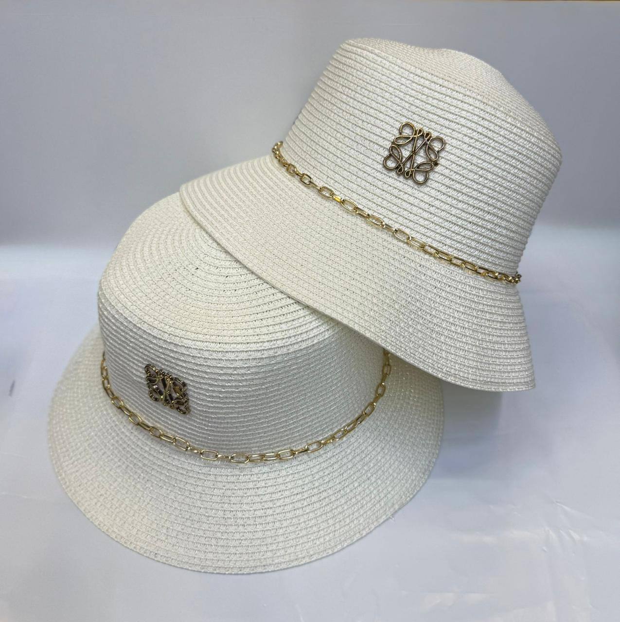 Hat
60 dhs✅

Zain93
♥️♥️♥️