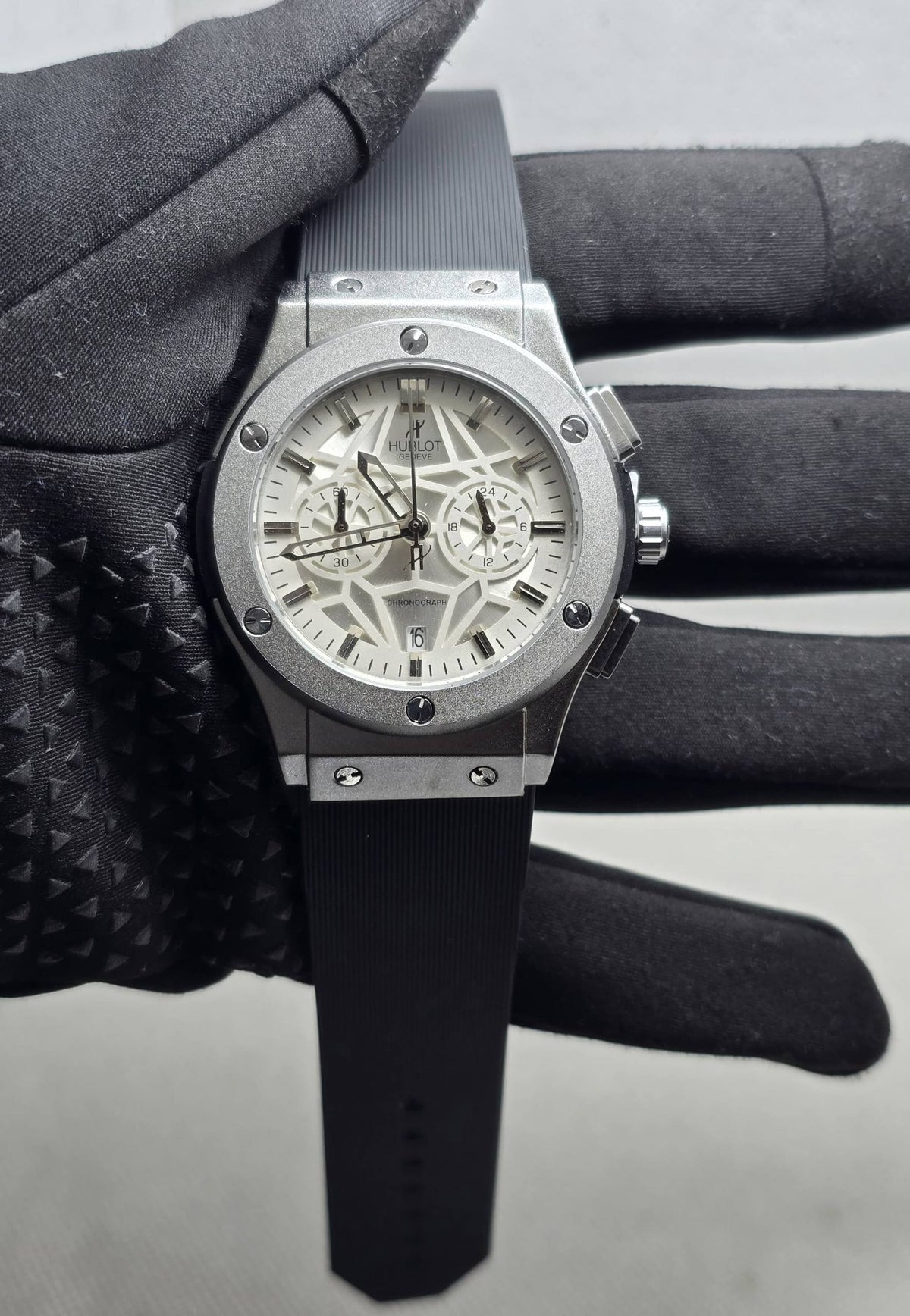 Hublot 

Stopwatch 
90 dhs🇦🇪🇦🇪🇦🇪

Zain29
♥️♥️♥️
