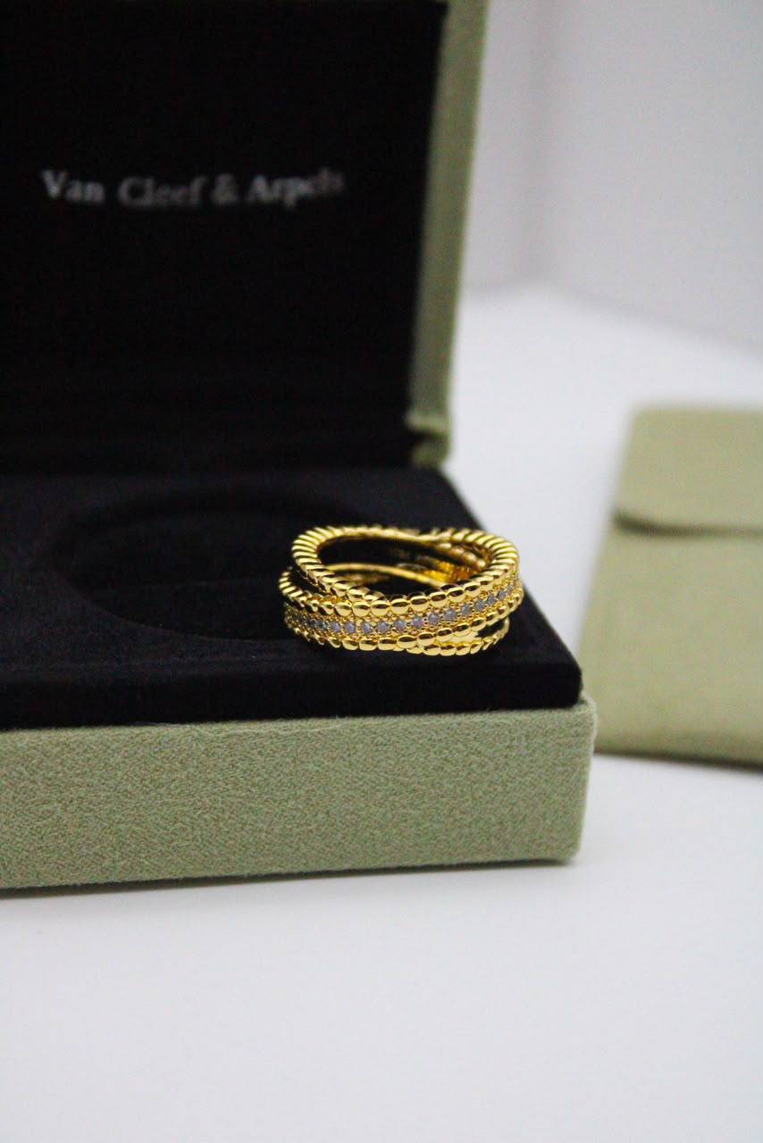 Vca ring

65 dhs

Zain122
♥️♥️♥️