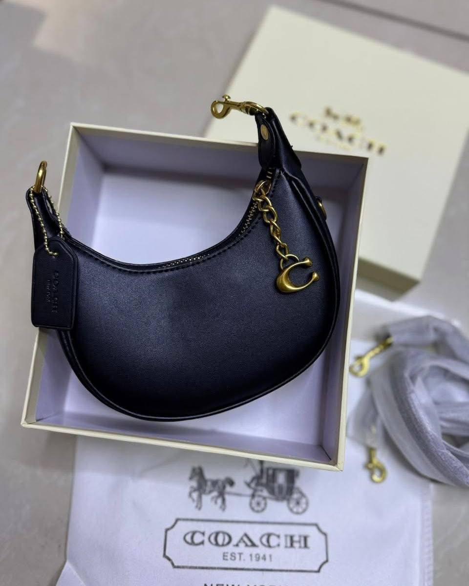 Chanel
95 dhs💓

Zain129
♥️♥️♥️
