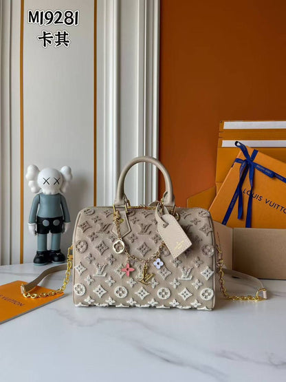 LV
Master🌺
25cm 
270 dhs✅

Zain189
♥️♥️♥️