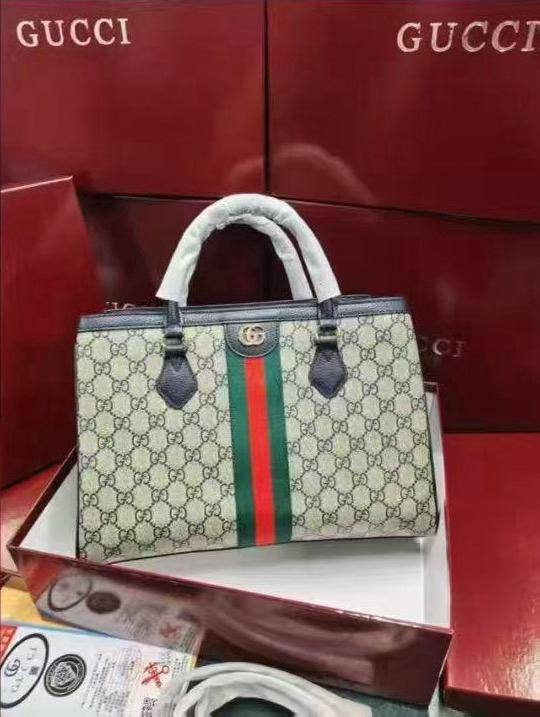 Gucci
110 dhs🪙🌨️

high quality 

With box 
🎁🎁🎁

30Cm

Zain26
♥️♥️♥️
