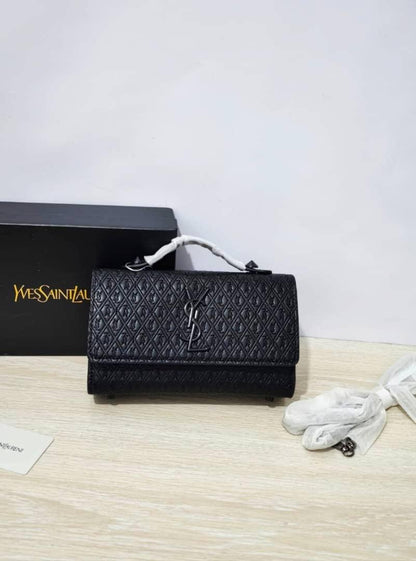 MK - YSL

95 dhs✅

with box
🎁🎁🎁

Zain26
♥️♥️♥️