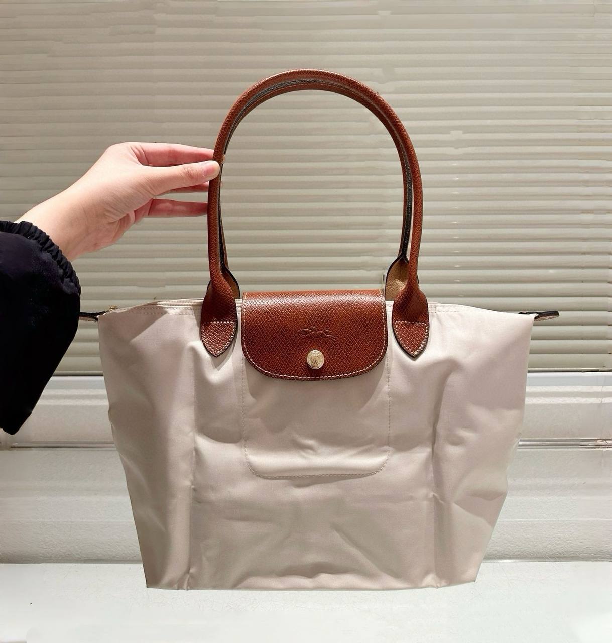LONGCHAMP
HIGH QUALITY MEDUIM SIZE 
85 dhs✅

Zain39
♥️♥️♥️