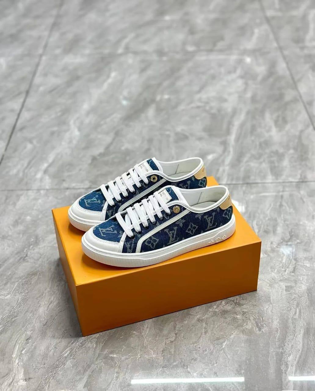 LV SHOES 
140 dhs🪙💕
Size 36 TO 41

Zain40
♥️♥️♥️