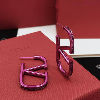 VALENTINO EARRING
MASTER✨💫
55 DHS✅
WITH BOX AND PAPER BAG🛍️🎁

Zain89
♥️♥️♥️