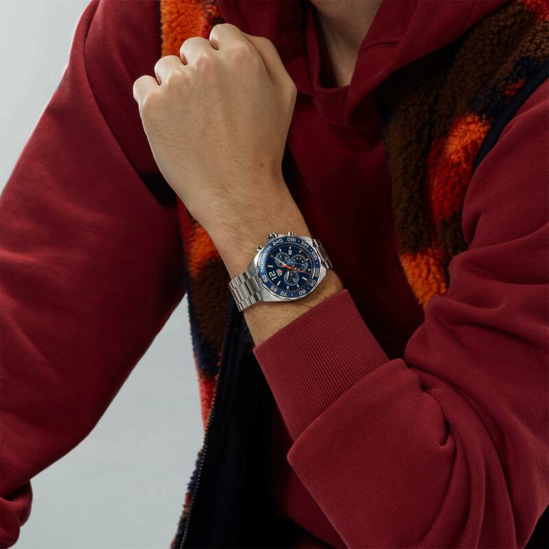 Tagheuer 
watch for men good quality 
320 dhs💓

Zain59
♥️♥️♥️