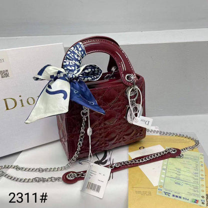 Dior
with box
🎁🎁🎁

offer offer
75 dhs✅

Zain219
♥️♥️♥️