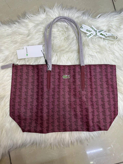 💖  LACOSTE 🐊 new Tote
1⃣️ First Quality 
Size: 45 * 27 cm
55 dhs✅

Zain115
♥️♥️♥️