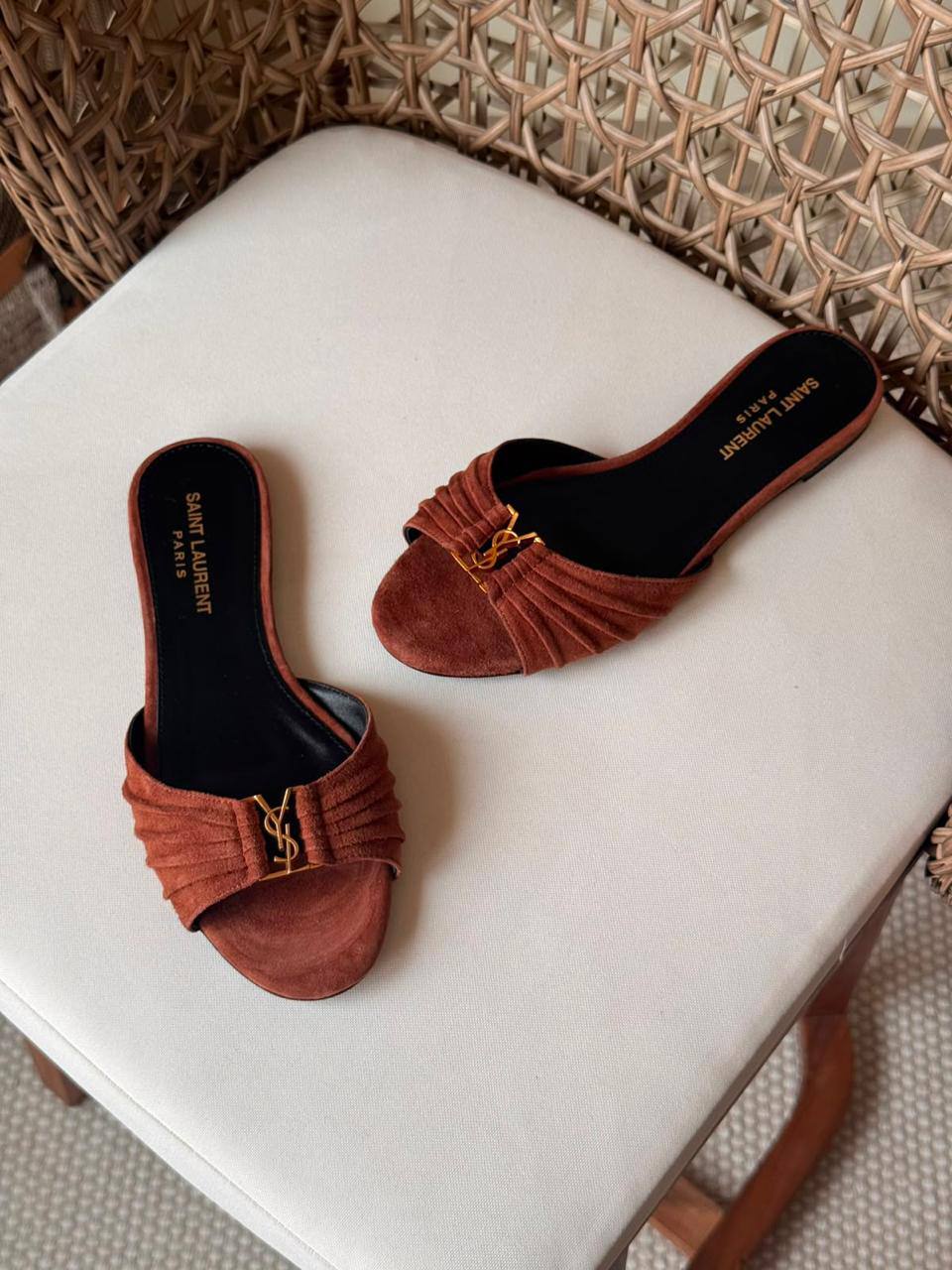 YSL 
✨ New Collection
👠 36–41
💎 Premium Quality
🔥 Super Master
450 dhs✅

Zain198
♥️♥️♥️