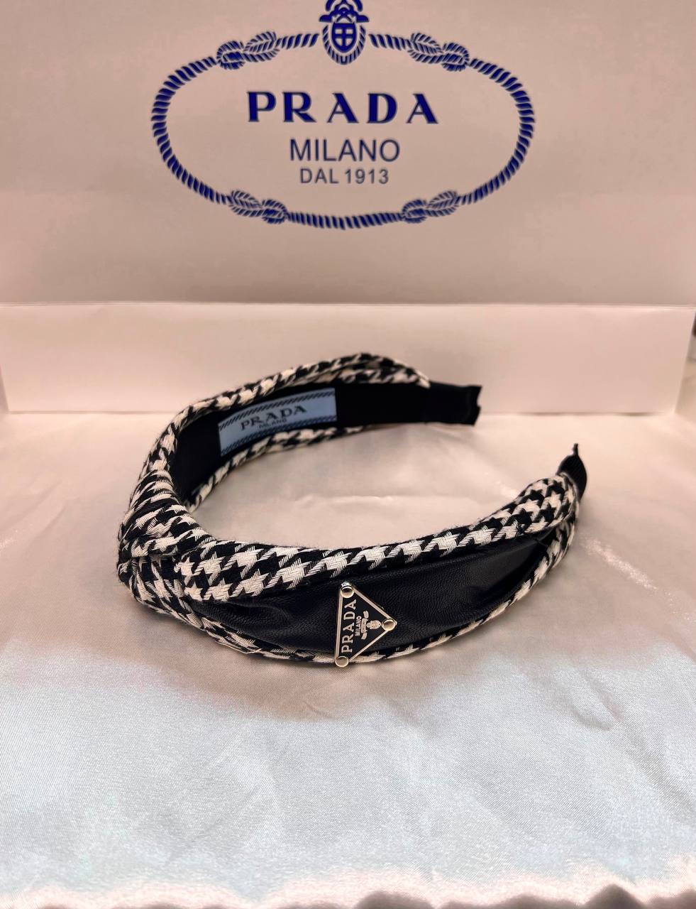 HEADBAND

45 dhs 🇦🇪🇦🇪

Zain88
♥️♥️♥️