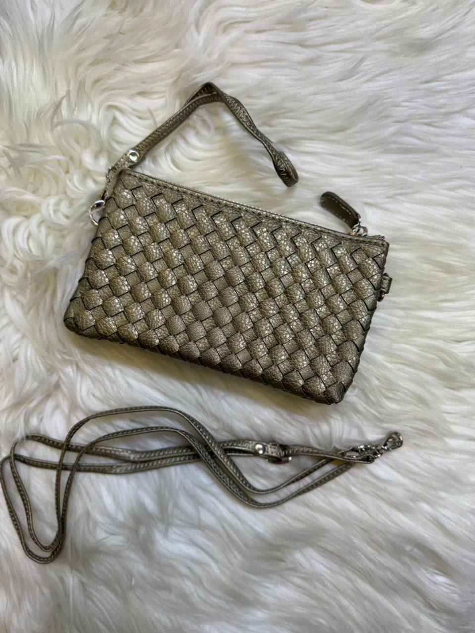 📱 Phone bag
Good Quality 
Size : 18 * 11 cm
45 dhs🇦🇪🇦🇪

Zain115
♥️♥️♥️