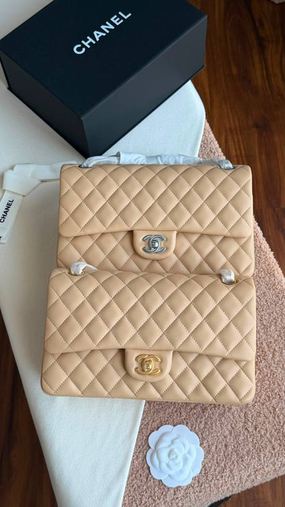 NEW 
CHANEL Classic
*SiZe 25 CM*
*✨VIP QUALITY✨*
*with complete packing*🎁
For Price 👇 WhatsApp✅
0568585901 
0507557372
0552275751 Owner Zain 👌

Zain280
♥️♥️♥️