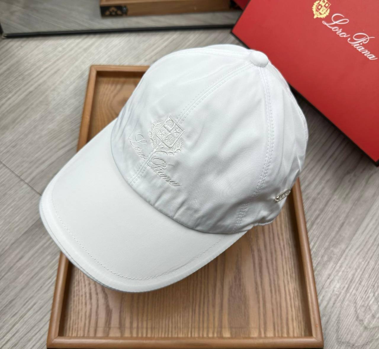 Cap Loro Piana
90 dhs🪙💚

Zain33
♥️♥️♥️