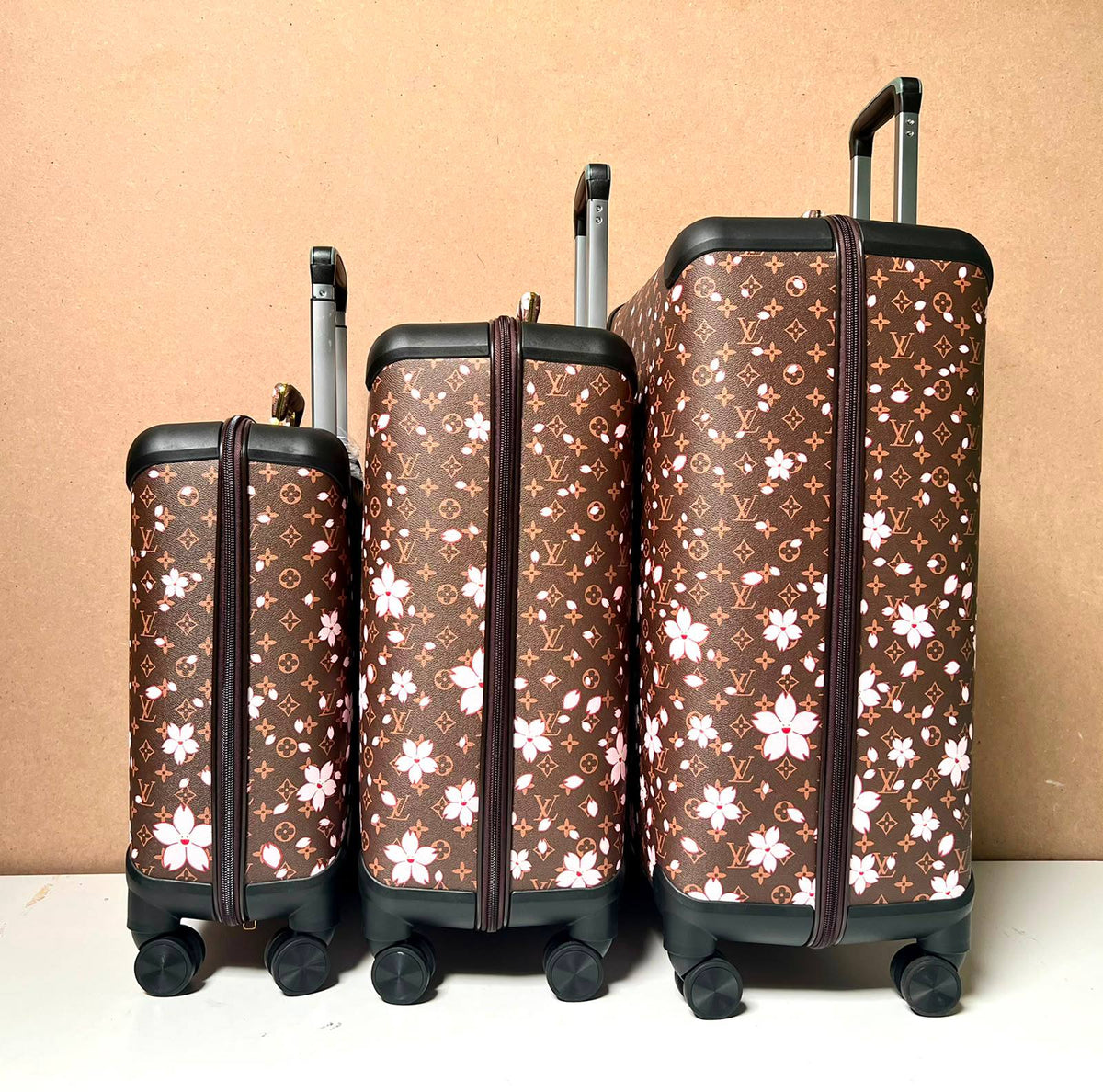Travel Bags Set
Master💓💓
3in1
650 dhs✅✅

Zain341
♥️♥️♥️