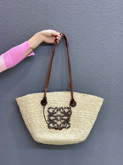 LOEWE
SIZE……….27CM
90 dhs✅

Zain244
♥️♥️♥️