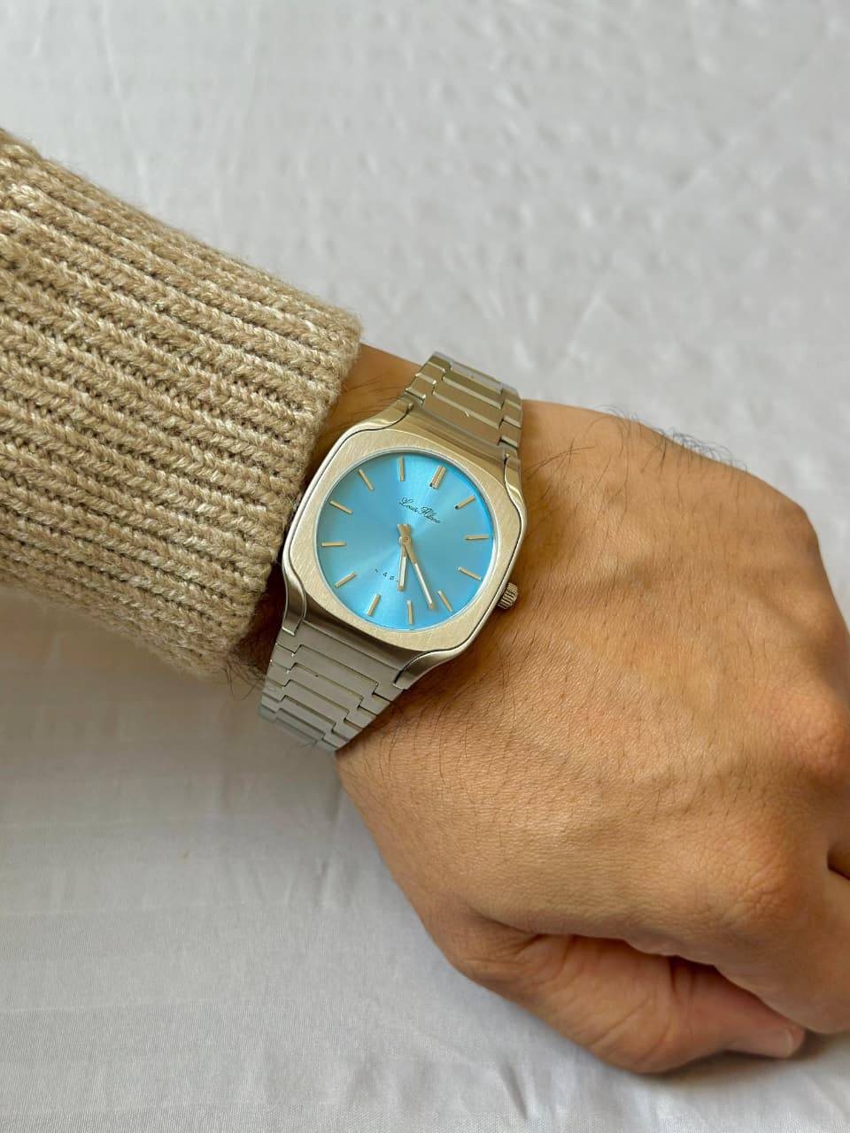 Louis Hilano watch for men 
good quality 
260 dhs🪙💚

Zain59
♥️♥️♥️