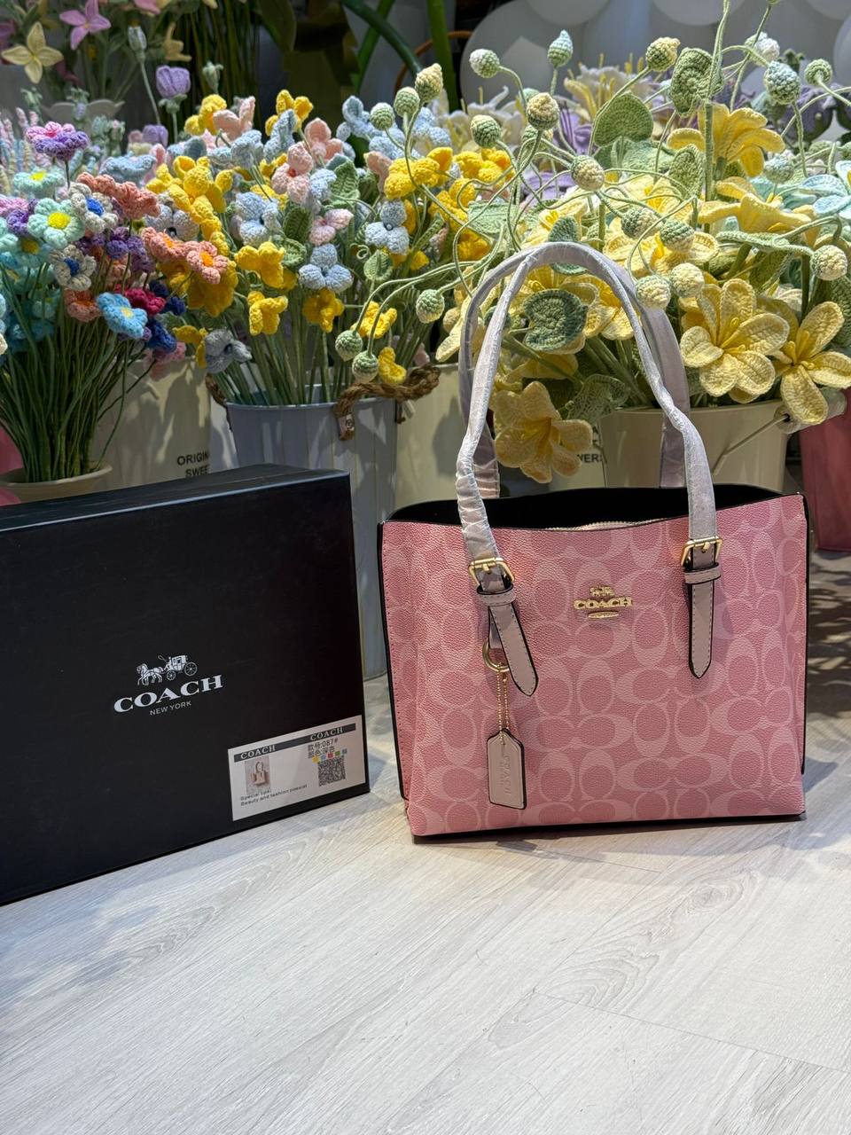 COACH 

3 section 25cm
105 dhs❤️ 

with Box
🎁🎁🎁

Zain44
♥️♥️♥️