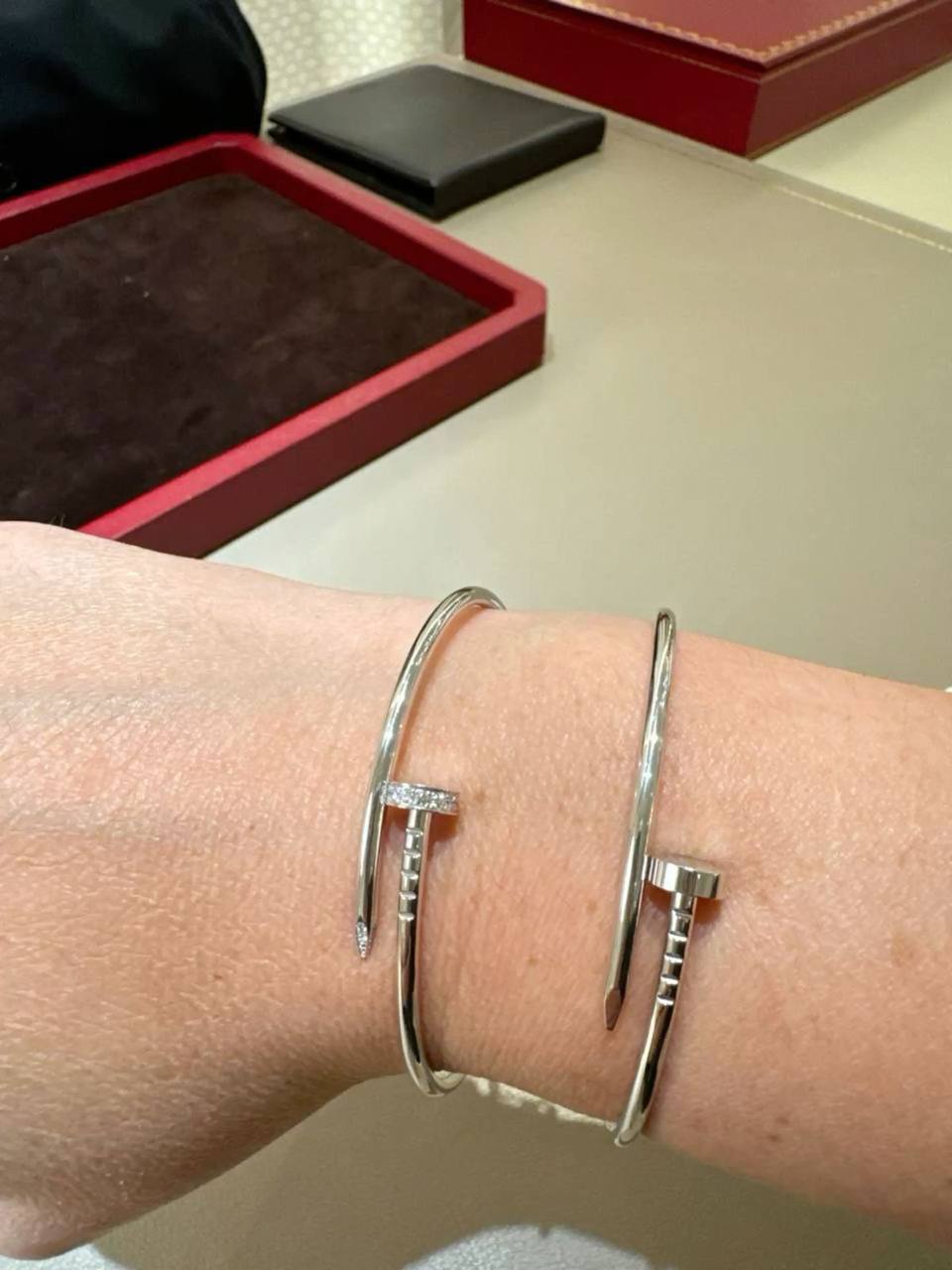 Cartier Set
Nail bangle 
Nail Ring 💍 (6,7,8,9)

Non tarnished 💐
55 dhs🪙🖤 normal box 📦

Zain48
♥️♥️♥️